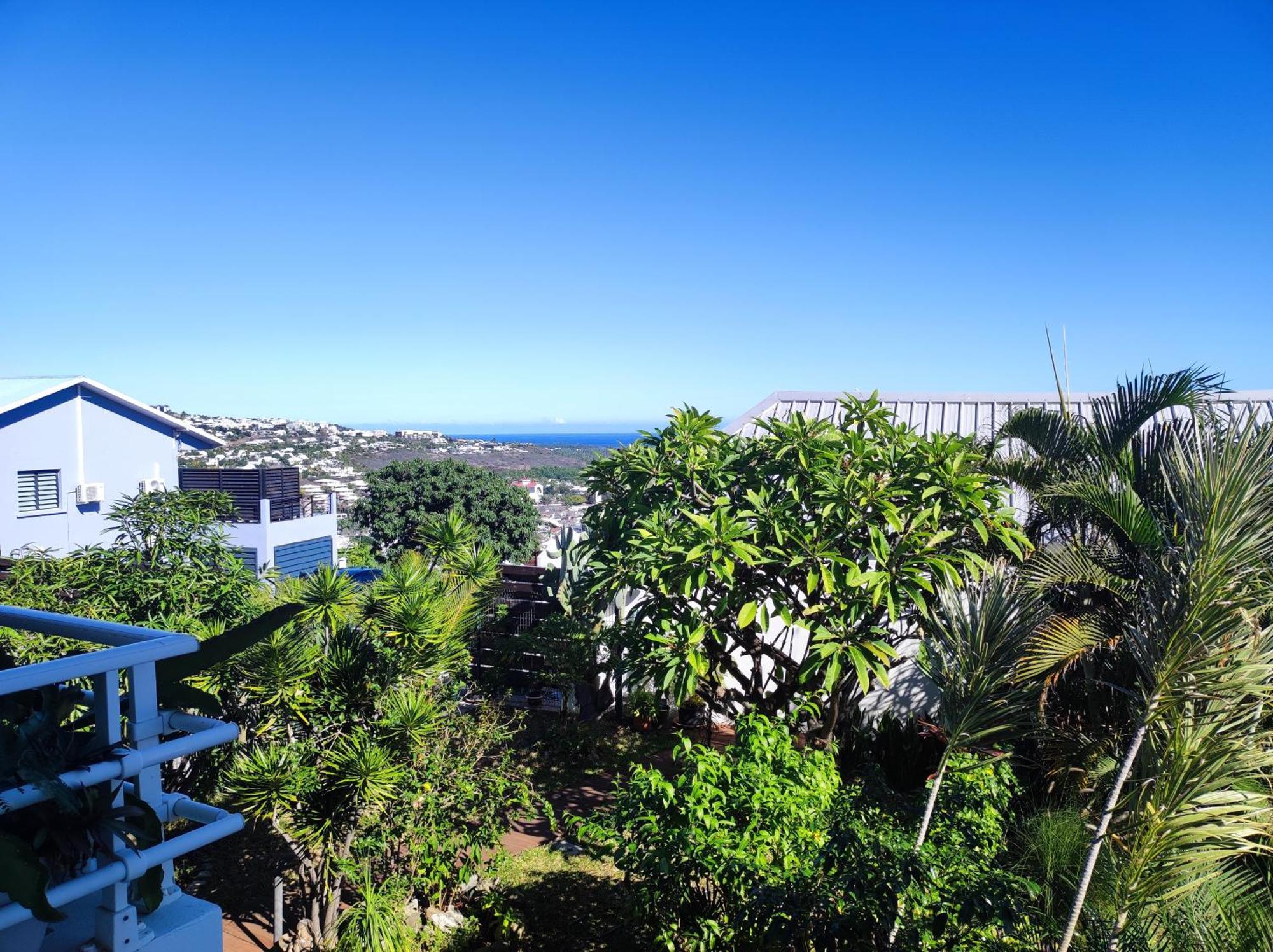 Le Nid Oceanique ! Appart T2 Avec Terrasse, Vue Mer Et Parking Prive En Sous Sol, Proche Du Centre Ville De Saint Gilles Les Bains Exterior photo